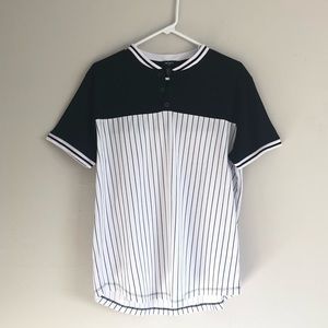 Men’s Black & White cut Tee from Forever21